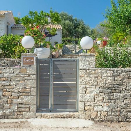 ガイオス Emilios Stone Houseヴィラ エクステリア 写真