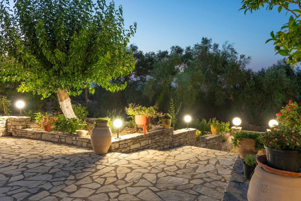 ガイオス Emilios Stone Houseヴィラ エクステリア 写真